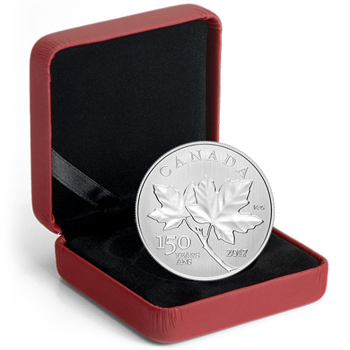 1183-2017-1-2-oz-Canadian-Silver-150th-Birthday-Maple-Leaves-Coin-Box-3.jpg 2017 1/2 oz Canadian Silver 150th Birthday Maple Leaves Coin (Box)